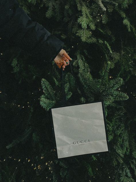 Photographer, minimalism, New Year's aesthetics, aesthetics, Christmas tree, New Year's decor, New Year's Eve 2022, fletley, nude, subject shooting, trends, 2021, instagram, new year, details, decor, presets, content, ideas for photoshoot, vintage, inspiration, Christmas, style, sketch, comfort, decor, studio, photo studio, steal, Ideas For Photoshoot, Holiday Shoot, Photoshoot Vintage, Ideas Photoshoot, Holiday Photoshoot, Decor Studio, Minimal Christmas, Holiday Beauty, Christmas Style