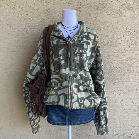 Y2K DC Camo Zip Up Jacket Grunge Skater Bape Style... - Depop Camo Zip Up, Camo Jacket Outfit, Bape Jacket, Skater Hoodie, Gorpcore Streetwear, Camouflage Jacket, Camo Hoodie, Grunge Skater, Birthday List