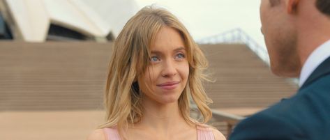 anyone but you ~ bea ; Sydney Sweeney Bea Anyone But You, Sydney Sweeney Anyone But You, Anyone But You, Cassie Howard, Fav Movie, Glen Powell, Sydney Sweeney, Movie Stills, Romance Movies