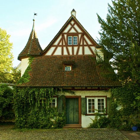 Eastern European Cottage, Swiss Cottage Interior, Switzerland House Interiors, Switzerland House Cottages, Cottage Switzerland, Germany Cottage, German Cottage, Swiss Countryside, Switzerland House