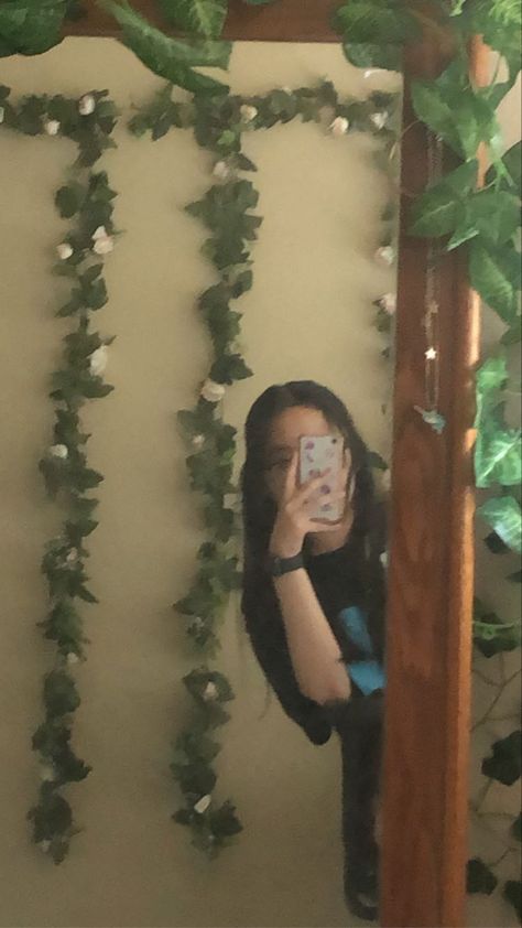 mirror selfie Classic Mirror, My Phone, Phone Cover, Vines, Mirror Selfie, Mirror, Frame, Quick Saves