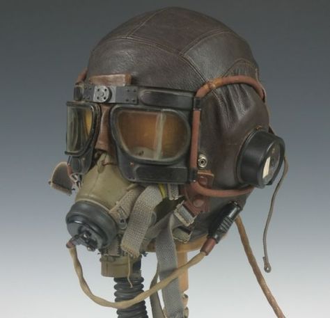 Pilot Helmet & Goggles Crea Cuir, Aviator Goggles, Pilot Uniform, Gas Masks, Ww2 Planes, Battle Of Britain, Military Gear, Fighter Pilot, Military Equipment