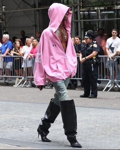 Knee High Boots Jeans, Pink Hoodie Outfit, Zip Hoodie Outfit, Alton Mason, Boys Aesthetic Outfits, Pink Zip Up Hoodie, Boots Jeans, Fasion Outfits, Weird Fashion