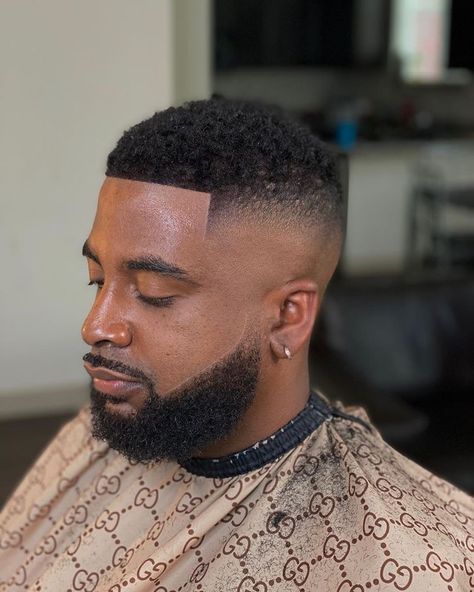 Hair Cuts For Black Men Low Fade, Hair Cuts Black Man, Low Cut Fade Black Men, Black Man Haircut Fade, Mid Fade Haircut, Best Fade Haircuts, Black Men Haircut, Short Fade Haircut, High Fade Haircut