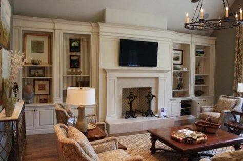 Built-Ins - traditional - living room - other metros - Wildwood Cabinetry Traditional Design Living Room, Vaulted Ceiling Living Room, Living Room Built Ins, Decorating Bookshelves, Fireplace Built Ins, Trendy Living Rooms, Built In Bookcase, Built In Cabinets, Living Room Remodel