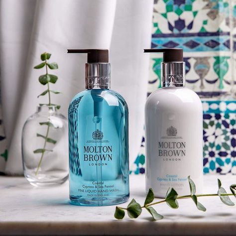 Skin Care Business, Cosmetic Packaging Design, Molton Brown, Fig Leaves, Liquid Hand Soap, Bath And Body Care, Soap Packaging, Cosmetic Packaging, روتين العناية بالبشرة