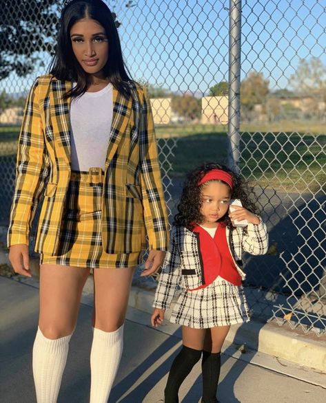 Mother Daughter Halloween Costumes, Mother Daughter Costumes, Mom Halloween Costumes, Clueless Costume, Clueless Halloween Costume, Mom Costumes, Mommy Daughter Outfits, Best Friend Halloween Costumes