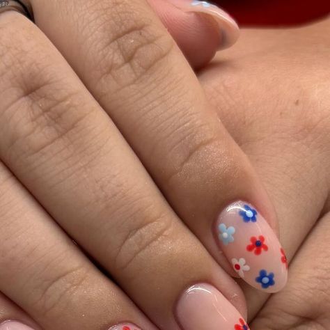 Lexi Garr on Instagram: "Fourth of July but without the aggressive patriotism 🫡 
•
•
•
#nailart #oremnails #utahnails #luminary #funnails #fourthofjulynails #summernails #flowernails #gel #gelnails #naildesigns #nail #nails #luminarynailsystems" Fourth Of July Nails, Flower Nails, Fourth Of July, Fun Nails, Summer Nails, Gel Nails, Nail Designs, Nail Art, Nails