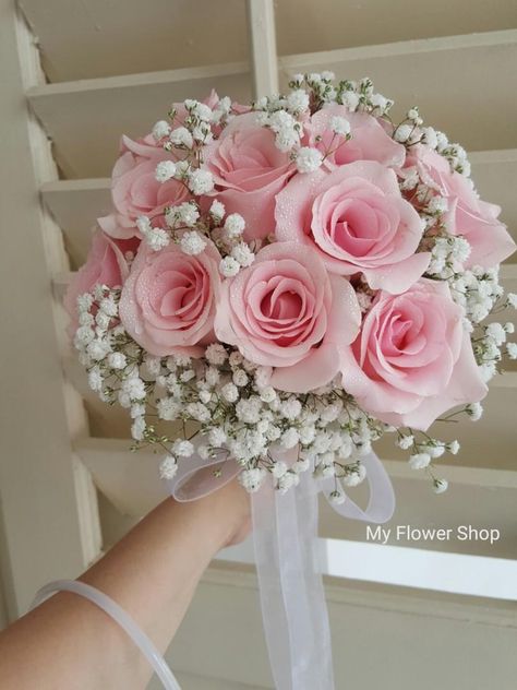 Roses And Baby Breath, Sell Flowers, Craft Flowers, Baby Breath, Comic Art Girls, Stationery Craft, Bridal Bouquet, Flowers Bouquet, Art Girl