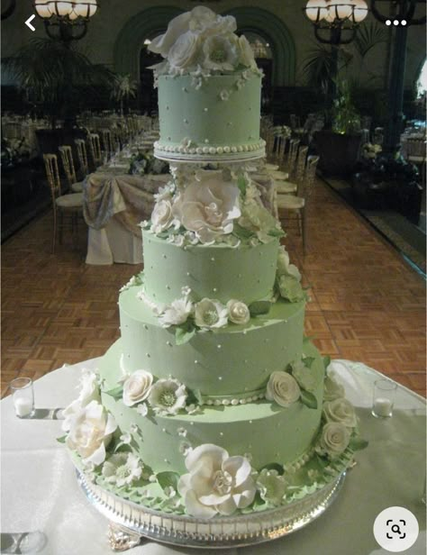 Green Cakes For Quinceanera, Green Quinceanera Theme Cake, Enchanted Forest Cake Quinceanera Green, Princess And The Frog Quinceanera Cake, Sage Quince Cake, Sage Green 15 Cake, Princess And The Frog Wedding Theme Cake, Quince Cakes Sage Green, Pastel Green Quinceanera Theme