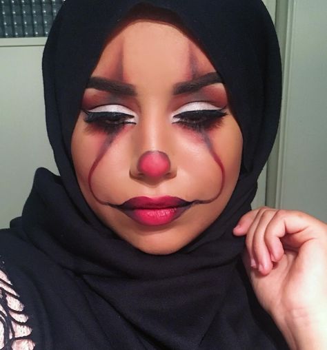 Hijabi Halloween Costumes, Hijab Halloween, Hijabi Cosplay, Makeup Looks Halloween, Ocean Hair, Halloween Make-up Looks, Makeup Editorial, Clown Halloween Costumes, Hijab Makeup