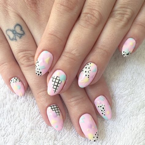 New manicure  by the one and only @thisisvenice  inspired by @yokopium one of her favorite artist 80s Nails, Sugar Nails, Spring Nail Art, Favorite Artist, Flower Nail Art, Halloween Nail Art, Manicure Y Pedicure, Dream Nails, Nail Designs Spring