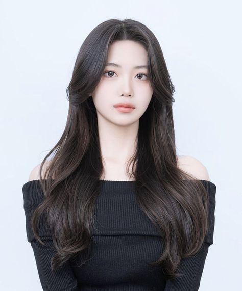 Curtain Bangs Framing Face, Korean Bangs For Long Hair, Korean Hairstyle Without Bangs, Kdrama Haircut Women, Flix Haircut For Long Hair Women, Closed Hairstyles For Long Hair, Korean Haircut Long Straight, Korean Blowout Hair, Korean Girl Haircut