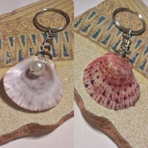 Simple DIY Keychain with a seashell Sea Shells Keychain Diy, Sea Shell Keychain Diy, Sea Shell Keychain, Seashell Keychain Diy, Shell Keychain Diy, Seashell Diy, Seashell Keychain, Shell Keychain, Beach Keychain