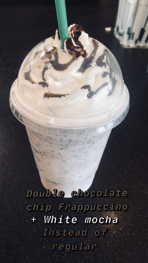 Starbucks Valentines Drinks, Starbucks Oreo Frappuccino, Oreo Frappuccino, Starbucks Halloween Drinks, Starbucks Frappuccino Recipe, Starbucks Drink Menu, Starbucks Secret Menu Recipes, Cold Starbucks Drinks, Starbucks Drinks Diy