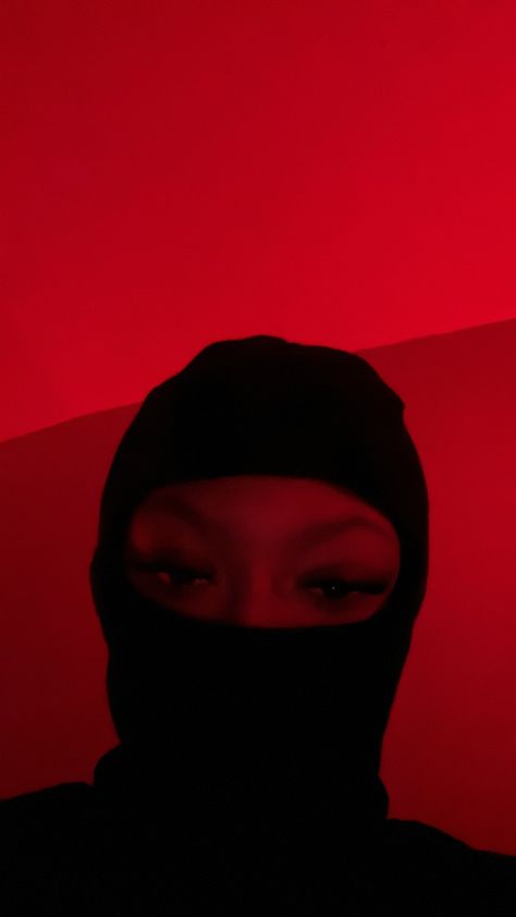 Ski Mask Girl Aesthetic, Pretty Dark Skin, Hood Girls, Random Dump, Gangster Girl, Mask Girl, Black Person, Ski Mask, Two Girls