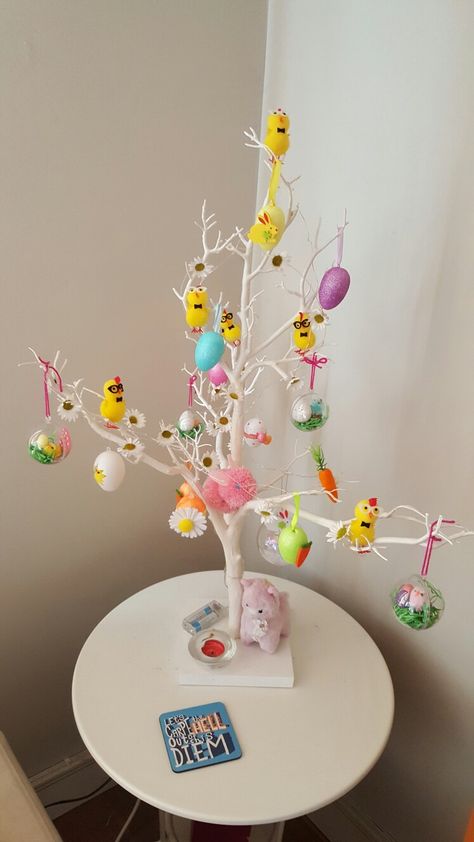 Crazy Easter tree! Easter Tree, Kids Easter, Easter Kids, Baby Mobile, Easter, Cake