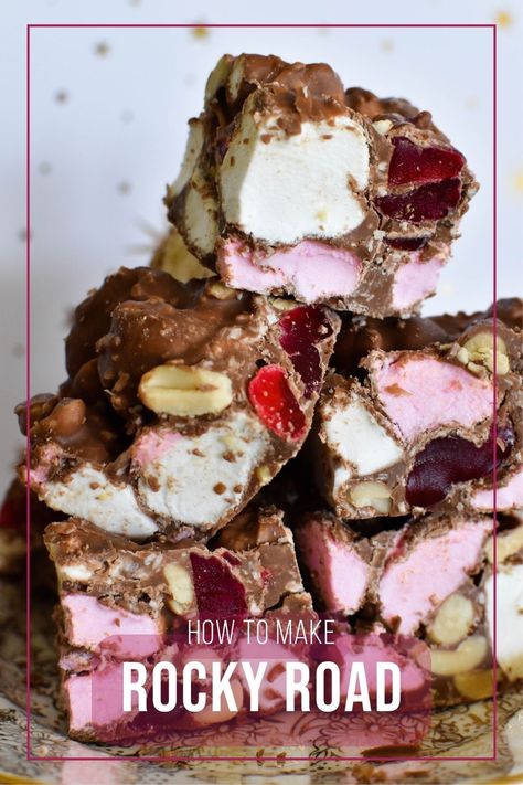 Rocky Road Recipe Best Rocky Road Recipe, Gluten Free Rocky Road, Easy Rocky Road Recipe, Rocky Road Candy, Fudge Christmas, Australian Recipes, Slice Recipes, Marshmallow Desserts, Rocky Road Recipe