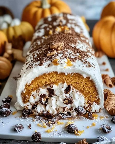 Pumpkin Cannoli Cake Roll Pumpkin Cannoli Cake Roll, Pumpkin Roll Cake Recipe, Pumpkin Cannoli, Pumpkin Cake Roll, Dessert Rolls, Puree Recipes, Super Moist Chocolate Cake, Cannoli Cake, Pumpkin Roll Cake