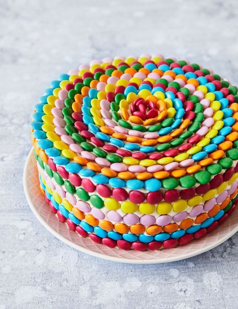 Smartie Cake, Snail Cake, Smarties Cake, Kids Party Food, Toddler Food, Birthday Cake Decorating, Rainbow Cake, Birthday Cake Kids, Let's Celebrate