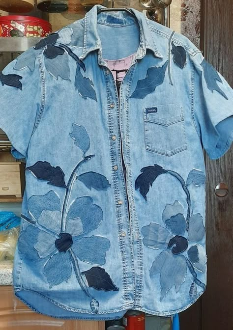 Denim Crafts Diy, Upcycle Clothes Diy, Blue Jeans Crafts, Denim Art, Denim Projects, Denim Quilt, Recycled Jeans, Denim Ideas, Upcycle Jeans