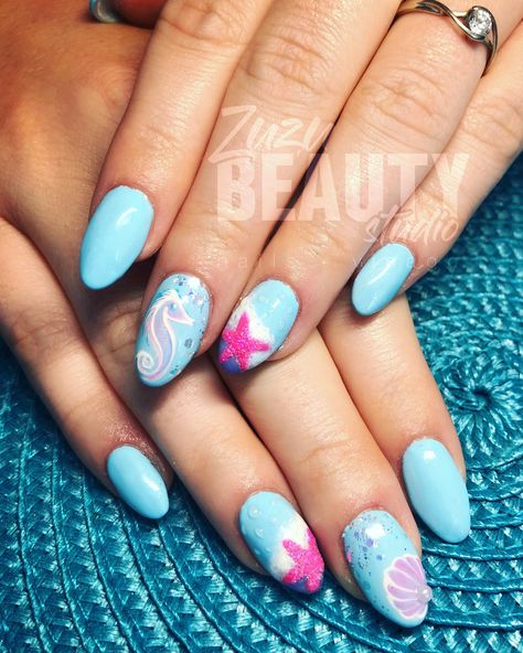 Seahorse Nail Art, Sealife Nails, Under The Sea Nail Designs, Sea Theme Nails, Seahorse Nails, Sea Inspired Nails, Ocean Themed Nails, Sea Themed Nails, Under The Sea Nails