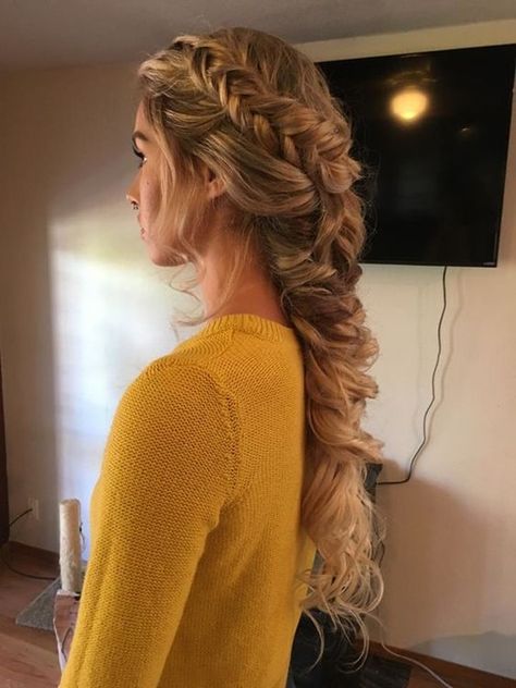 Long Braid For Wedding Hair, Khaleesi Wedding Hair, Big Loose Braid Wedding Hair, Romantic Bridesmaid Hair Down, Hawaii Bridesmaid Hair, Prom Hairstyles With Braids And Curls, Bride Braided Hair, Wedding Hair Big Braid, Wedding Day Braids Hairstyles