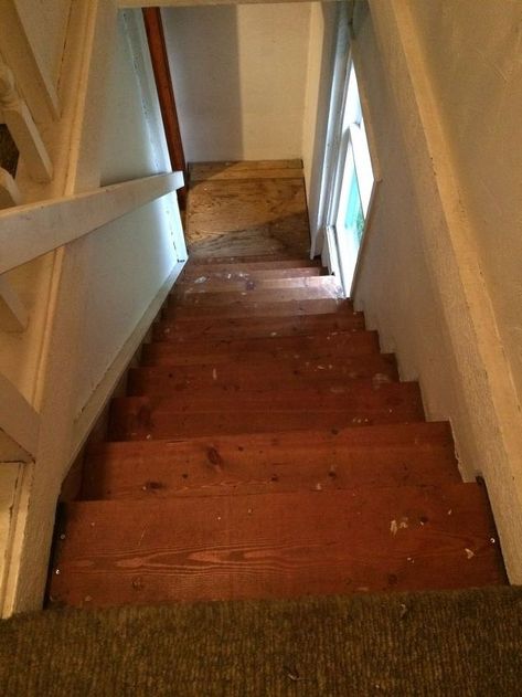 The stairs to master bedroom needed a major new look! Very old stinky shag carpet led to the master bedroom and bathroom. It was finally time to give this area a make-over. First I pulled all the carpet and liner up. I was surprised to find some nice wood under the carpet. It was in a little rough shape, but nothing needed replacing. I gave them a little cleaning up, prepping for paint I first primed the whole area, walls and steps I used this special sand the paint store… Brighten Dark Stairway, How To Brighten A Dark Stairwell, Dark Narrow Staircase Ideas, Brighten Up A Dark Bedroom, Narrow Staircase Ideas, Dark Stairwell, Dark Stairway, Dark Staircase, Basement Steps