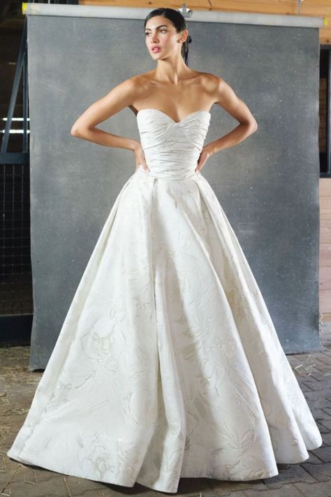 15 Best Charlotte York-Inspired Wedding Dresses Anne Barge Ballgown, Anne Barge Wedding Dress, Amsale Wedding Dress, Top Wedding Dress Designers, Aesthetic Era, Commitment Issues, Anne Barge, Timeless Wedding Dress, Wedding Dress Store