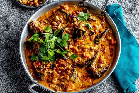 Malay Curry, Cape Malay, Eggplant Curry, Healthy Cheesecake, Australia Food, Roasted Eggplant, Meals Healthy, Eggplant Recipes, Chicken Soup Recipes