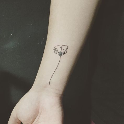 Black and white poppy tattoo Minimalist California Poppy Tattoo, California Minimalist Tattoo, California Poppy Tattoo Simple, Minimalist Poppy Tattoo Simple, Belgium Tattoo Ideas, Small California Tattoo, California Poppy Flower Tattoo, Belgium Tattoo, Simple Poppy Tattoo