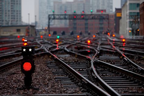 Railroad Lights, Railroad Images, Train Video, Commuter Train, Railroad Companies, Steam Engine Trains, Milwaukee Road, Railroad History, Railroad Pictures