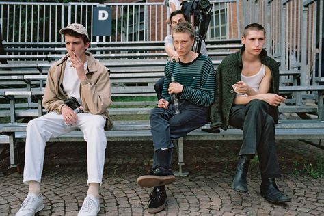 The kids of Gosha Rubchinskiy's Pitti show SS17 Yu Fujiwara Lise Sarfati, Skateboard Outfit, Gosha Rubchinskiy, Skater Boy, Manama, Youth Culture, Young Men, 인물 사진, Looks Style