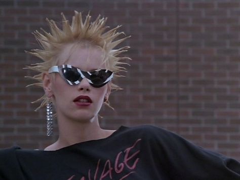 Savage <3 Movies Hairstyles, 80s Punk Style, 90 Movies, Goth Christmas, 80s Punk, Alice In Chains, Club Kids, Punk Style, Post Punk