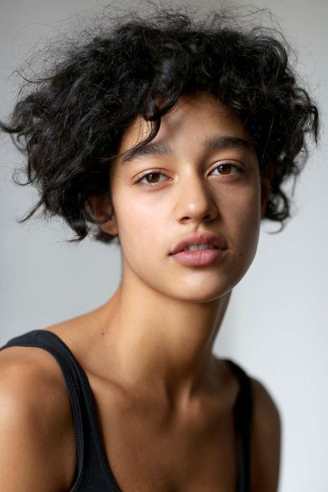 Tea Ads, Damaris Goddrie, Character Appearance, Fresh Haircut, Face Photography, Model Face, Hair Reference, Hairstyles For Round Faces, Short Curly Hair