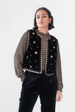 Women Waistcoat Outfit, Gilet Outfit Women, Gilet Outfit, Waistcoat Outfit, Shoot For The Stars, Trendy Outfit Inspo, The Stars, Boho Mode, Celebrity Casual Outfits