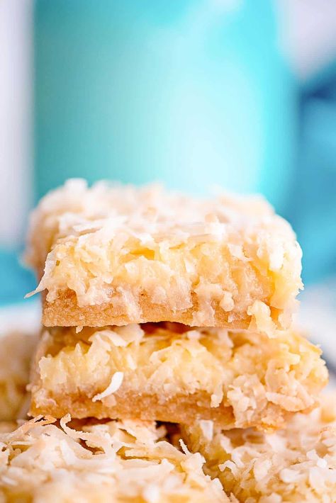 Coconut Bars Snickerdoodle Cookies Recipe Easy, Butter Pecan Fudge Recipe, Classic Lemon Bars, Easy Dessert Bars, Coconut Filling, Magic Bars, Buttery Shortbread, Coconut Bars, Snickerdoodle Cookie Recipes