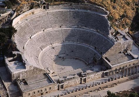 Roman Amphitheater - Amman, Jordan Amphitheater Architecture, Roman Amphitheatre, Ancient Theatre, Ancient Roman Architecture, Architecture Antique, Roman Theatre, Roman City, Roman Architecture, Amman Jordan