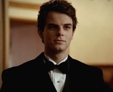 The Originals ... Nathaniel Buzolic as Kol Mikaelson Kol The Originals, Kol And Davina, Nathaniel Buzolic, The Mikaelsons, Kol Mikaelson, Davina Claire, Vampire Diaries Guys, Vampire Diaries Wallpaper, Daniel Gillies