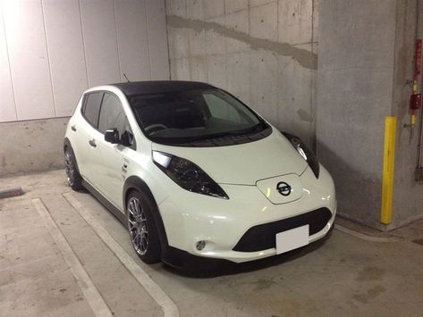 Modded LEAF Nissan Leaf Custom, Nissan Leaf Electric Cars, Car Nissan, Customized Cars, Best Sport, Nissan March, Car Style, New Nissan, Nissan Leaf