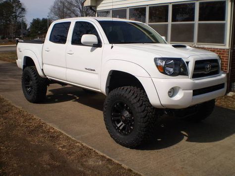 White Tacoma Black Rims, White Tacoma Lifted, White Tacoma, Tacoma Wheels, Toyota Tacoma Access Cab, Toyota Tacoma Mods, Toyota Tacoma 4x4, Tacoma 4x4, 2017 Toyota Tacoma