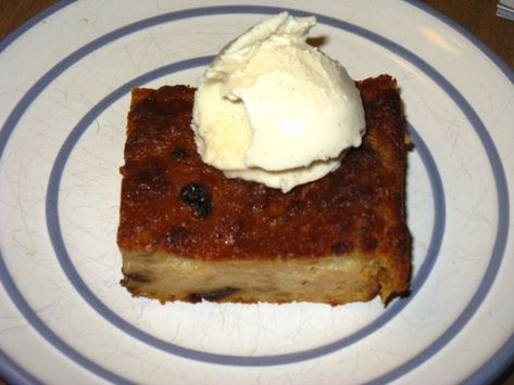 Bocado de Reina is a Guatemalan cake made with leftover bread. It is similar to bread pudding but has more of a cake consistency. This is a very easy and fast version of the recipe using condensed milk, but you can substitute the condensed milk for 1 cup of milk mixed with 1 cup of ... Read more Guatemalan Desserts, Guatamalan Recipes, Recipes Using Condensed Milk, Guatemalan Food, Guatemalan Recipes, Leftover Bread, Popular Desserts, Pan Dulce, Desserts Recipes