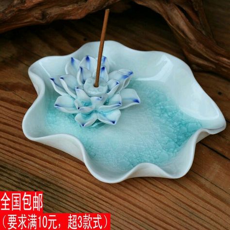 Floating Tea Light Candles, Candles With Flowers, Diy Candles With Flowers, Lotus Incense, Ceramic Incense Holder, Cerámica Ideas, Ceramic Candle Holders, Ceramic Candle, Diy Clay Crafts