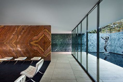 mies van der rohe - barcelona pavilion Miles Van Der Rohe, Mies Van Der Rohe Barcelona Pavilion, Barcelona Pavilion, Pavilion Plans, Pavilion Wedding, Rectangular Pool, Ludwig Mies Van Der Rohe, Architecture Landmark, Van Der Rohe