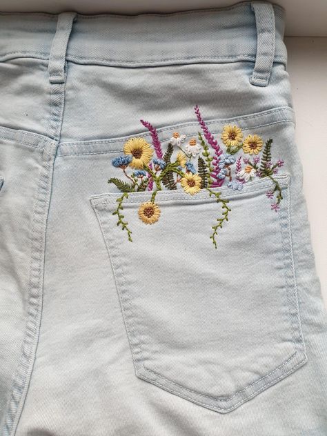 Pants Embroidery, Maximalist Outfits, Flower Pants, Jean Pockets, Flower Pins, Cargo Pant, Diy Stuff, Flower Charm, Pocket Jeans