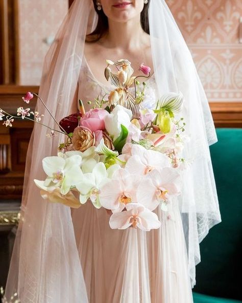 A bride and her bouquet Fall Flower Wedding Bouquets, Modern Wedding Bouquets, Wedding Bouquet Ideas, Custom Wedding Gown, Orchid Bouquet, Wedding Bouquets Pink, Wedding Flowers Summer, Wedding Vision, Fall Wedding Bouquets