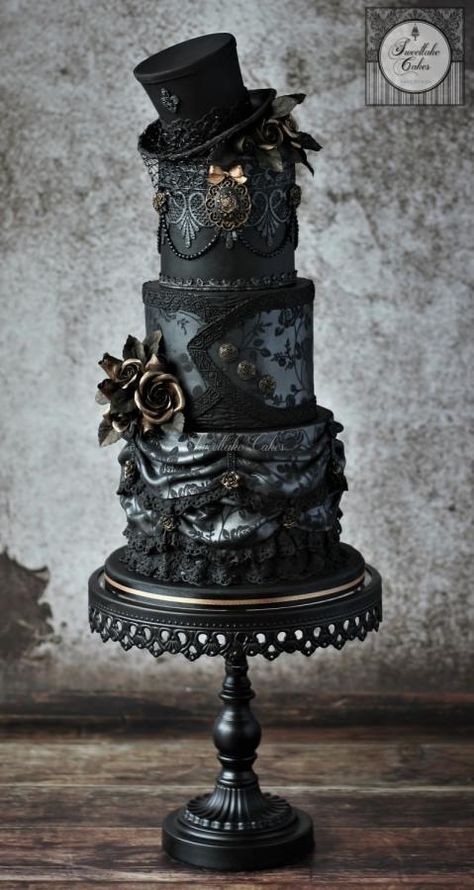 Black widow  by Tamara Goth Cake, Gothic Cakes, Steampunk Cake, Impressive Cakes, Goth Cakes, Gothic Wedding Cake, Black Wedding Cake, Gothic Cake, Vintage Pasta