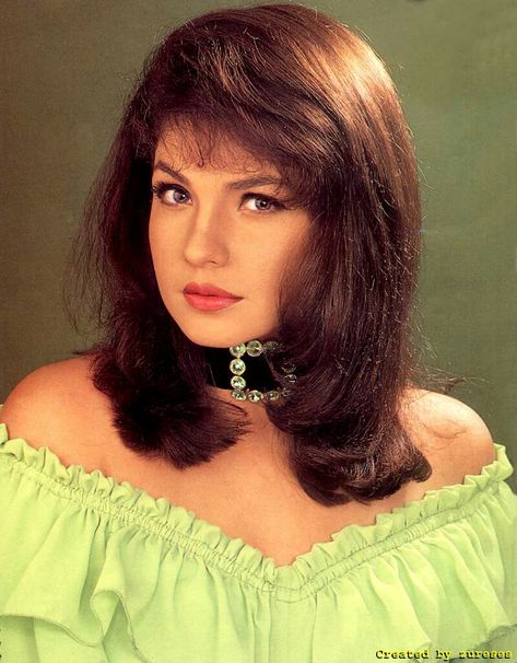 Pooja Bhatt Pooja Bhatt, 90s Actresses, Bollywood Couples, Vintage Bollywood, Film Producer, Hair Color For Black Hair, Bollywood Actors, Ex Husbands, Bollywood Stars