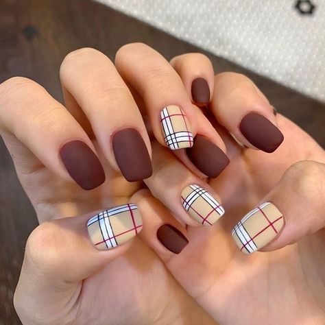 Easy Plaid Nails, Fall Flannel Nails, Fall Burberry Nails, Flannel Nails, Burberry Nails, Plaid Nail Designs, Plaid Nail Art, Mickey Nails, Fall Gel Nails