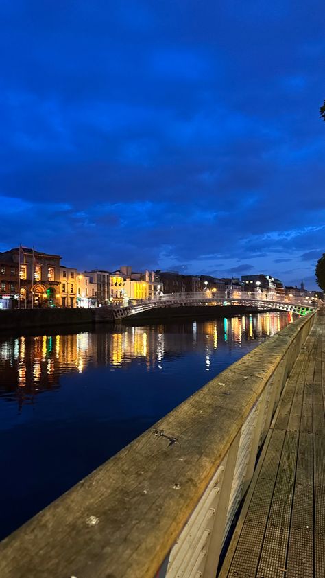 - night - lights- city - dublin - ireland - bridge Trinity Dublin, Dublin Aesthetic, Ireland Aesthetic, European Winter, Dublin Hotels, Irish Spring, Irish Roots, Dublin City, Dublin Ireland